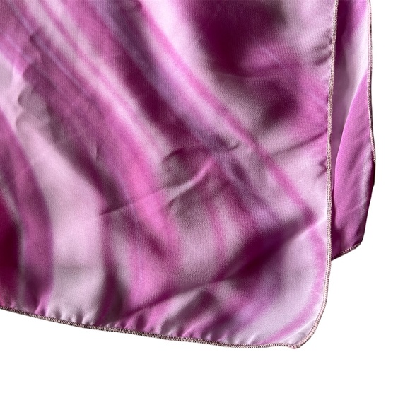 Modern Flowy Wave pattern lightweight poncho style top - Picture 9 of 9